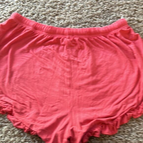 POL flowy shorts in various colors. See pics for colors. Size M - Picture 7 of 9